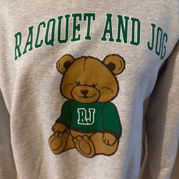 Preowned Racquet and Jog Heather Gray Teddy Bear Sweatshirt Size M - Picture 2 of 3